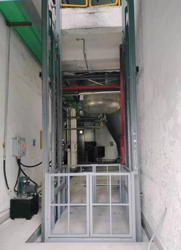 HY防爆型升降平臺(tái)(貨梯) HY防爆型升降平臺(tái)(貨梯)